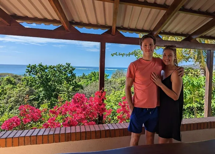 Tico Tiki Vacation Villa, 3 Bedroom *