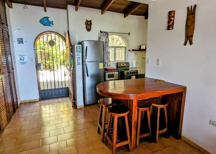 Tico Tiki Vacation Villa, 3 Bedroom Сasa de vacaciones