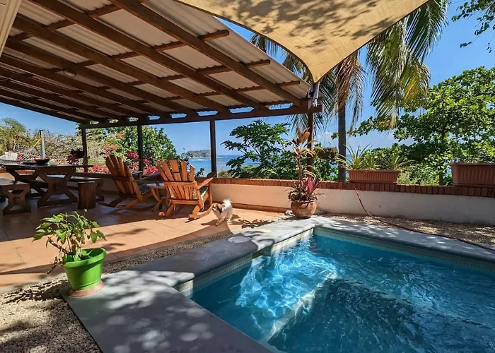 Сasa de vacaciones Tico Tiki Vacation Villa, 3 Bedroom