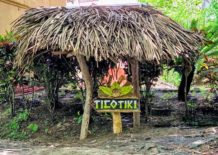 Сasa de vacaciones Tico Tiki Vacation Villa, 3 Bedroom Sámara