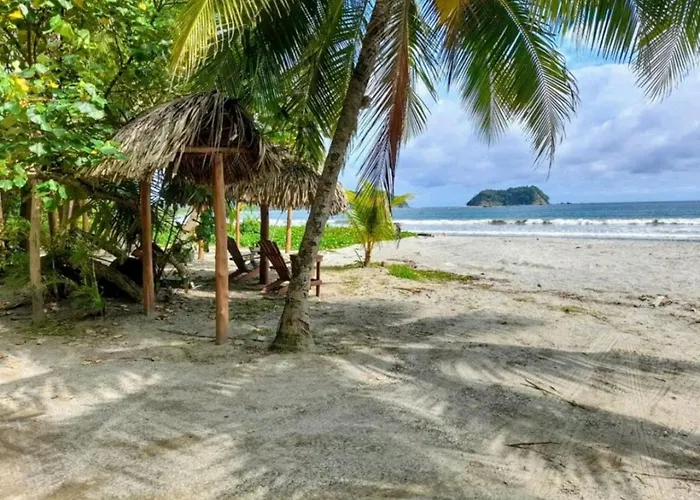 Tico Tiki Vacation Villa, 3 Bedroom * Sámara