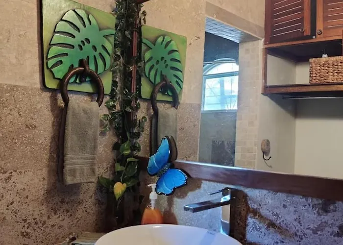 Tico Tiki Vacation Villa, 3 Bedroom Сasa de vacaciones Sámara