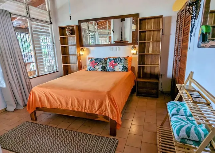 Tico Tiki Vacation Villa, 3 Bedroom