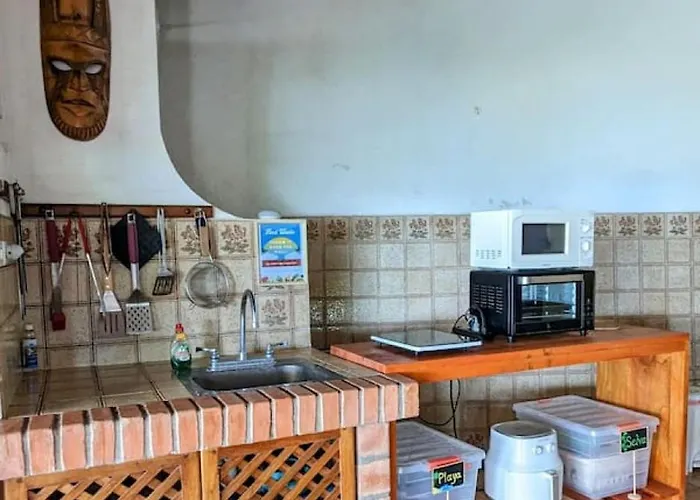 Tico Tiki Vacation Villa, 3 Bedroom * Sámara