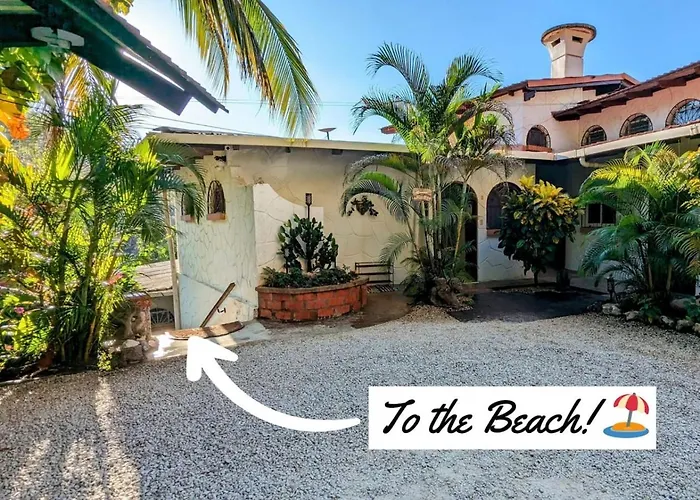 Tico Tiki Vacation Villa, 3 Bedroom